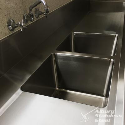 Commercial Kitchen Benching, Splash Backs & Cabinetry
